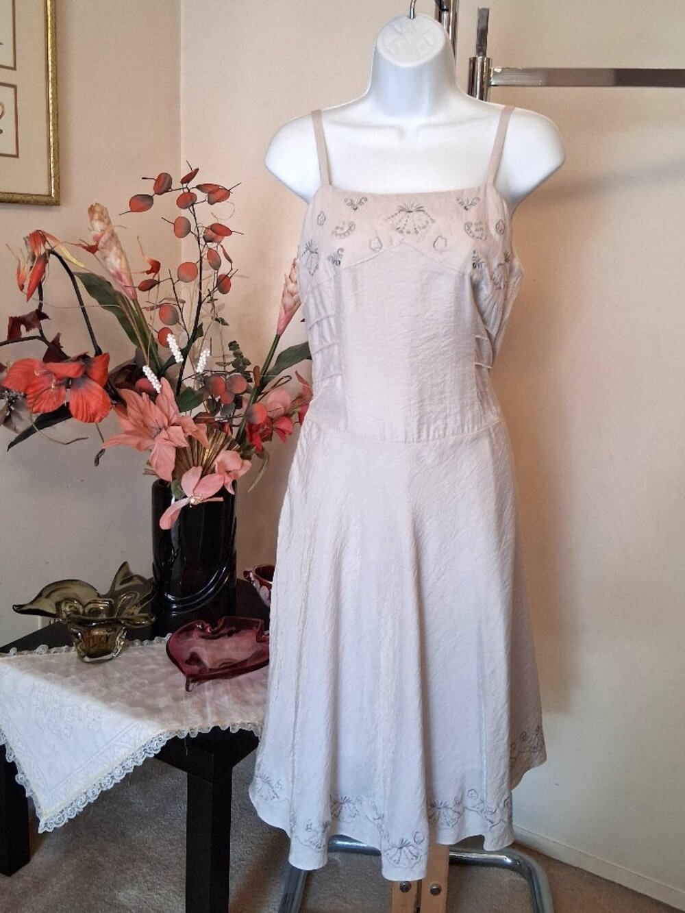 Quality Embroidered Dresses Silver Lined Midi Dress Spaghetti Strap A-Line 6